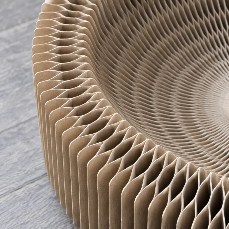 Close view of the scratcher’s honeycomb paper surface.